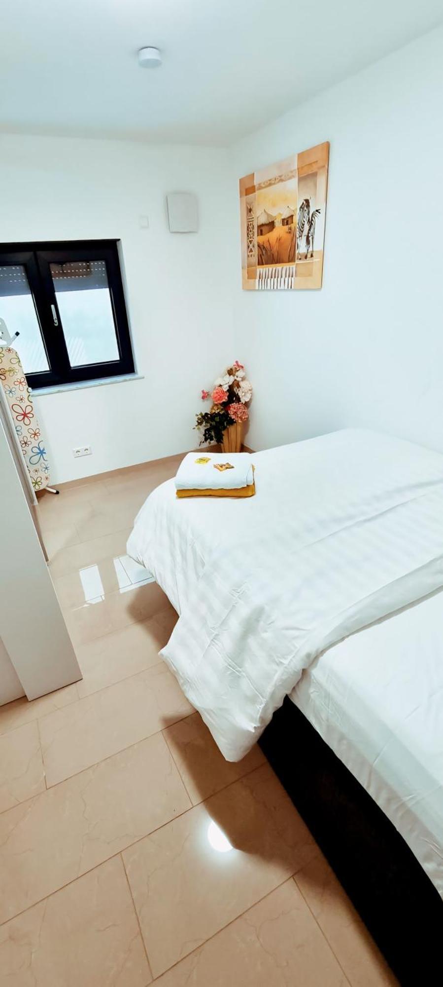 Einliegerwohnung Neu In Vaihingen Enz Horrheim Exteriér fotografie